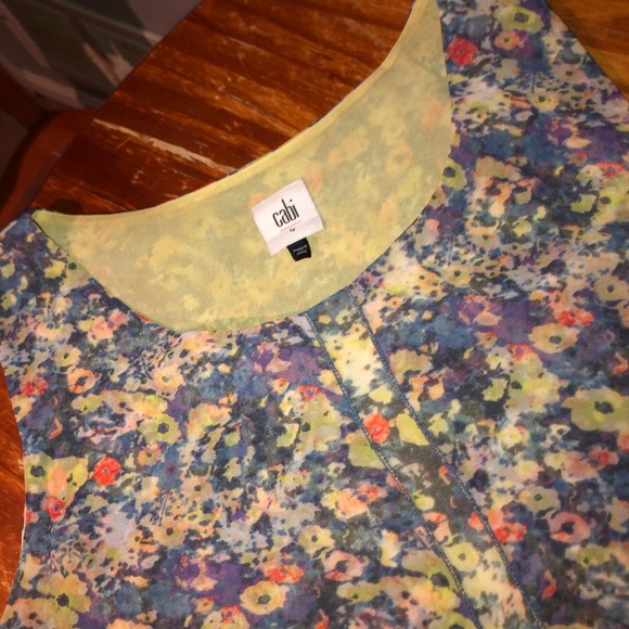 NWOT Cabi silky chiffon like long floral sleeveless shirt L - Picture 2 of 9